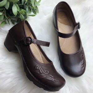 Dansko Savanna Full Grain Leather Clogs - Brown 38